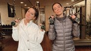 Ingrid Guimarães e Mônica Martelli se divertem ao malharem juntas - Reprodução/Instagram