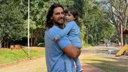 Elieser Ambrosio curte companhia do filho, Bento, durante passeio no parque - Reprodução/Instagram