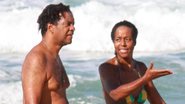 Maju Coutinho curte passeio na praia com o marido - Fotos: J / AgNews
