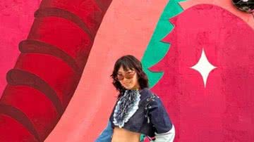 Atriz Ana Hikari arranca elogios com look all jeans escolhido para comparecer ao SPFW - Foto: Reprodução / Instagram