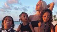Kim Kardashian recebeu críticas ao postar fotos de seus filhos - Reprodução: Instagram