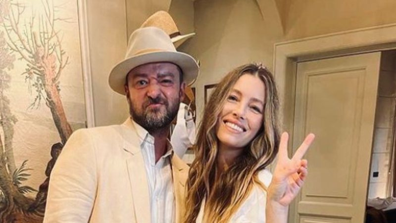 Casados há 10 anos atrás na Itália, Jessica Biel e Justin Timberlake arrasaram com look para renovação de votos - Foto: Reprodução / Instagram