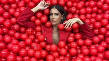Deborah Secco rouba a cena com look todo vermelho - Reprodução/Instagram