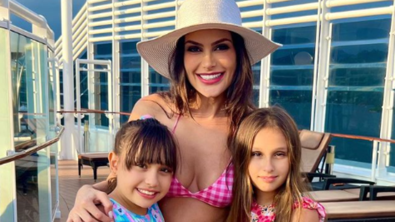 Natália Guimarães tem filhas gêmeas - Reprodução/Instagram