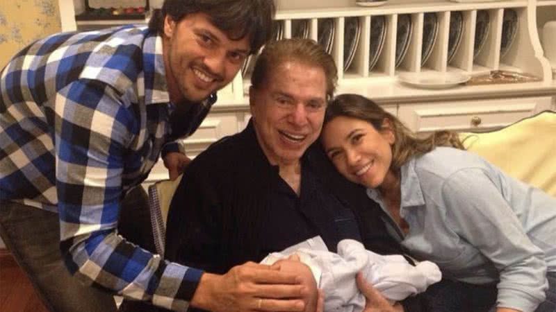 Fábio Faria e Patricia Abravanel com Silvio Santos e um dos filhos - Foto: Reprodução / Instagram