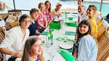 Angélica e Grazi Massafera almoçam com a família na Itália - Reprodução/Instagram