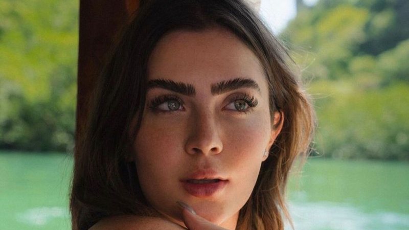 Jade Picon esbanjou beleza ao aparecer com a barriga à mostra na Tailândia - Reprodução: Instagram/Foto: Matias Ternes