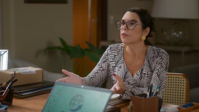 Renata Miryanova, de Vai na Fé, revelou detalhes dos bastidores da novela - Foto: Reprodução/TV Globo