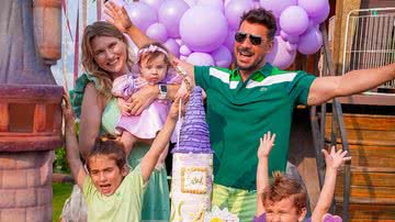 Julio Rocha e Karoline Kleine comemoram o quarto mês da filha com festa luxuosa - Reprodução/Instagram