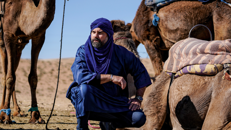 Intérprete de um soldado persa, o ator se encanta diante do cenário hostil e misterioso do deserto - FOTOS: ABDEELAZIZ ESSAOUIRA PORTRAIT