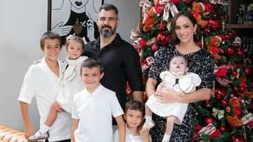 Juliano Cazarré e Leticia com os filhos - Foto: Reprodução / Instagram