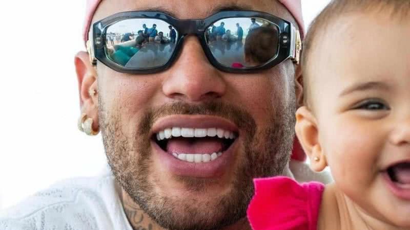 Filha de Neymar surge sorrindo em nova foto com o jogador - Reprodução/Instagram