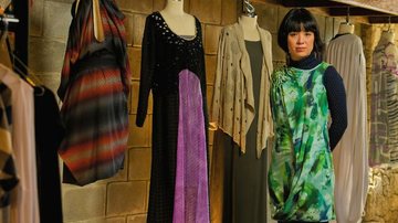 Em sua loja na Vila Madalena, SP, a designer fala de sua trajetória, iniciada na faculdade de Administração de Empresas, até se encantar pelo mundo fashion. - MARTIN GURFEIN