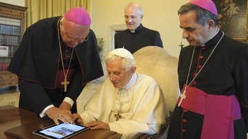 Papa Bento XVI - Reuters/Osservatore Romano