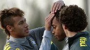 Neymar e Robinho - Reuters/Paulo Whitaker