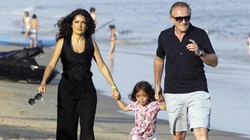 François-Henri Pinault e Salma Hayek com a filha, Valentina - GrosbyGroup