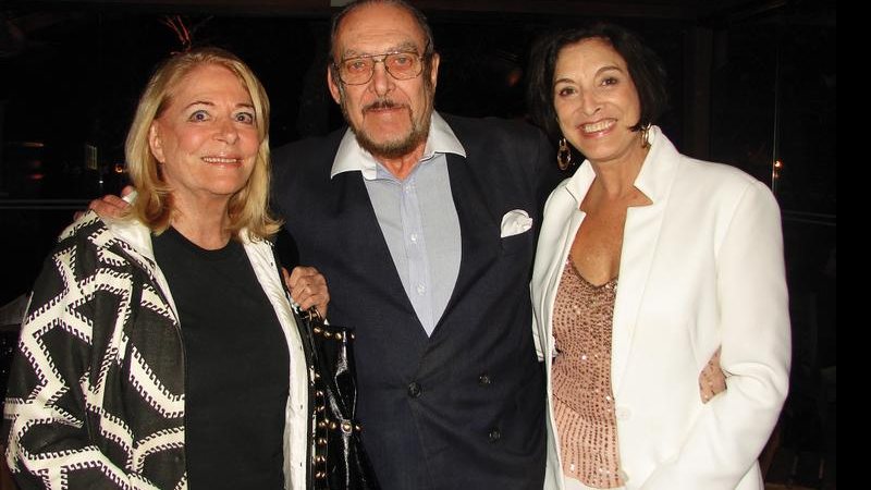 O casal Anita e Luiz Carlos Miele prestigia a empresária Ligia Azevedo no lançamento do projeto Turismo e Saúde em Búzios, Rio de Janeiro.