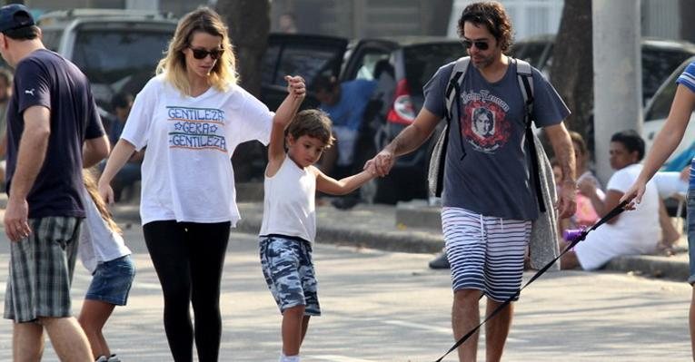 Juliana Didone e Bruno Mazzeo com João, filho do ator - Wallace Barbosa / AgNews