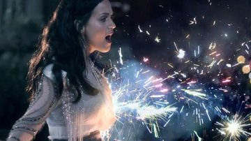 Katy Perry em 'Firework' - Reprodução