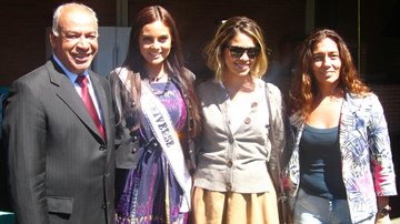 Miss Universo, Ximena Navarrete, e Bia Antony visitam ONG em Sorocaba - Vinícius Stasolla