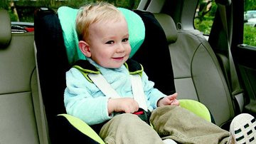 VOCÊ SABIA? Quem possui automóveis com airbag no banco traseiro deve desativá-lo. O maior problema é a velocidade da bolsa inflada com gás, que chega a 300 km/h e pode ser fatal para a criança. - Shutterstock e Divulgação