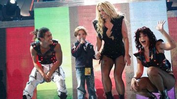 Britney Spears canta com o filho Sean Preston na Hungria - Reprodução/Twitter