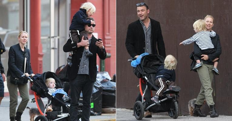 Naomi Watts e Liev Schreiber com os filhos Alexander e Samuel - Splash News splashnews.com