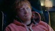 Rupert Grint interpretando Ed Sheeran no novo clipe do cantor, 'Lego House' - Reprodução