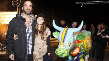 Mallu Magalhães e Marcelo Camelo na 'Cow Parade' - Felipe Assumpção/AgNews