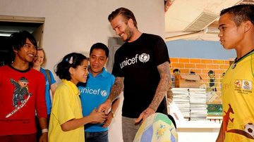 David Beckham em centro da UNICEF nas Filipinas - Reprodução/Facebook