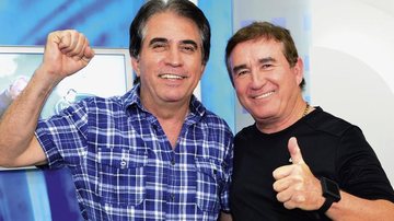 Eli Corrêa recebe o cantor Amado Batista em sua atração, na RedeTV!, em SP.
