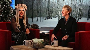 Lady Gaga é recebida por Elle DeGeneres em seu show - Divulgação