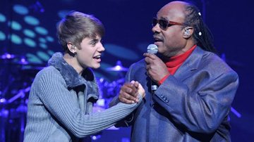 Justin Bieber e Stevie Wonder - Getty Images