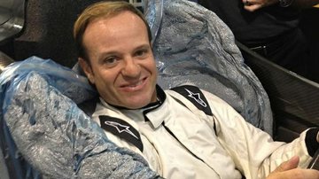 Rubens Barrichello no carro de Tony Kanaan na Indy - Reprodução/Twitter