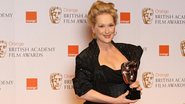 Meryl Streep recebe o prêmio de Melhor Atriz do BAFTA por sua atuação em 'A Dama De Ferro' - Getty Images