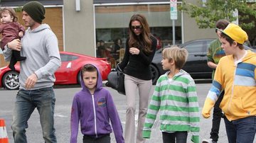 David e Victoria Beckham com os filhos Harper, Cruz, Romeo e Brooklyn - Splash News / splashnews.com