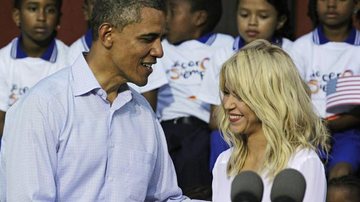 Barack Obama e Shakira em evento na Colômbia - Reuters