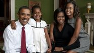 Barack e Michelle Obama com as filhas, Sasha e Malia - Getty Images