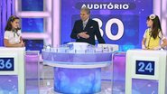 Silvio Santos recebe Maísa, a Valéria de 'Carrossel', em seu programa neste domingo, 20 - Roberto Nemanis/SBT