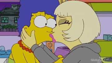 Lady Gaga beija Marge Simpson - Reprodução / FOX
