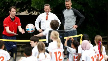 David Beckham visita escola primária para promover os Jogos Paraolímpicos - Reprodução/ Facebook