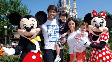 O meia do Real Madrid leva o clã à ensolarada Flórida e curte dias de encantamento com Mickey e Minnie no Magic Kingdom, um dos quatro parques da Disney. - Ali Nasser