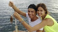 De férias, Cristiano Ronaldo e Irina pescam na Tailândia - Reprodução/Twitter