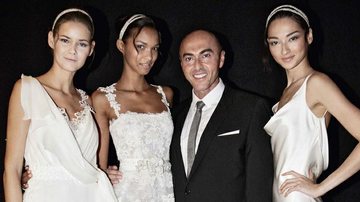 Em Barcelona - As modelos brasileiras Flávia Oliveira, Laís Ribeiro e Bruna Tenório vestem as criações do estilista Manuel Mota - Divulgação
