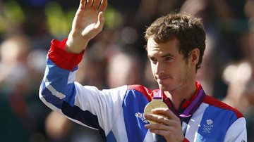 Andy Murray bate Roger Federer na final e leva o ouro nos Jogos Olímpicos Londres - Reuters