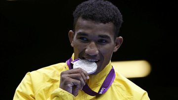 Pugilista brasileiro Esquiva Falcão conquista medalha de prata - Reuters