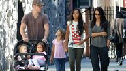 Matt Damon leva suas garotas para passear em parque de Nova York, Estados Unidos - Splash News splashnews.com