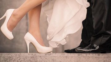 Selecionamos alguns modelos de sandálias e sapatos para você arrasar no dia do casamento! - Shutterstock