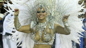 Viviane Araújo, rainha de bateria da Salgueiro - Marcos Ferreira/Foto Rio News