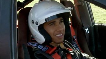 Lewis Hamilton bate record no programa de TV Top Gear - Reprodução